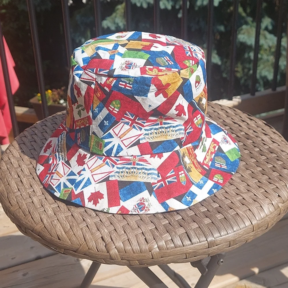 Reversible hat - Picture 2 of 7